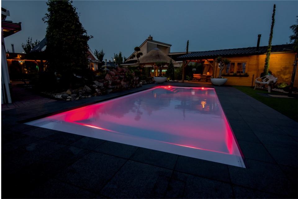 bouwer Roestig Vermelden Zwembadverlichting LED
