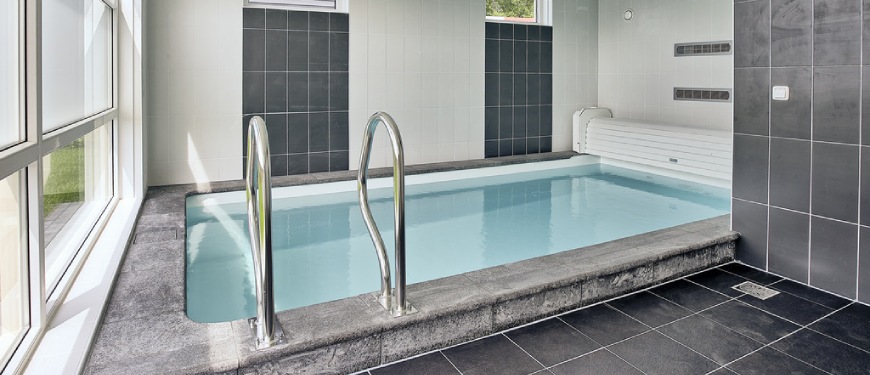 Wij kunnen uw binnenzwembad in Zeist plaatsen volgens uw eigen ontwerp of samen met u een ontwerp maken ✓Advies op maat ✓Leveren, plaatsen én onderhouden.