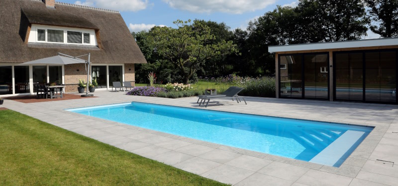 Er zijn veel opties bij het aanleggen van een zwembad in Heerenveen.