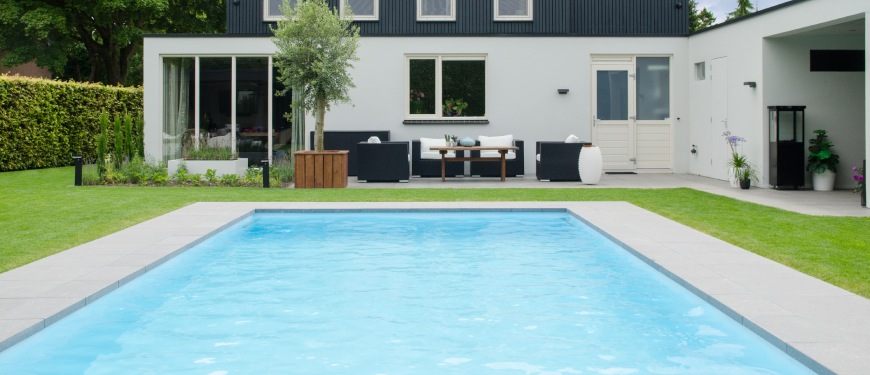 Uw zwembad in Friesland wordt geheel naar wens ontworpen, geproduceerd en geplaatst.