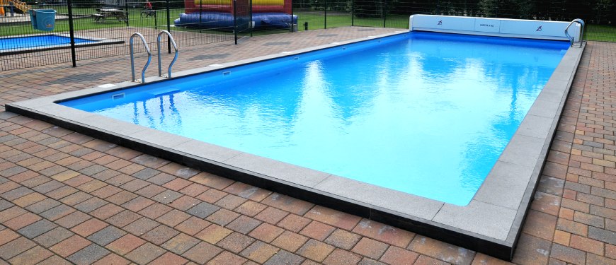 Een zwembad laten plaatsen in Haren kan zowel particulier als voor openbare zwembaden.