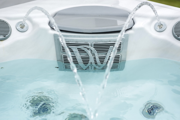 Met de spa’s voorzien van het Pulsar Massage systeem ervaart u een heerlijk relaxt gevoel Met de spa’s voorzien van het Pulsar Massage systeem ervaart u een heerlijk relaxt gevoel